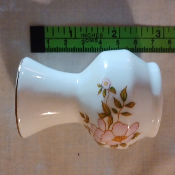 Leart Mini Bud Vase Pink Floral Design with Gold Trim - Picture 7 of 7